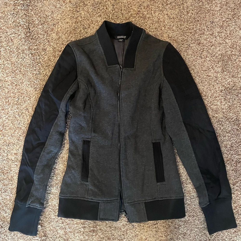 Ogio jacket. Size x-small. Fleece lining.